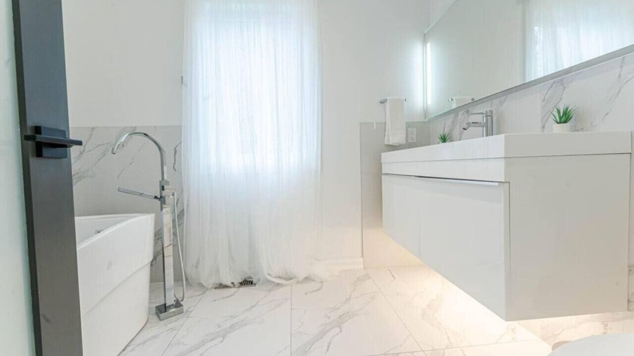Photo of Bathroom in Port Weller