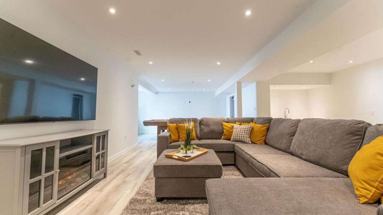 Photo of Livingroom in Port Weller