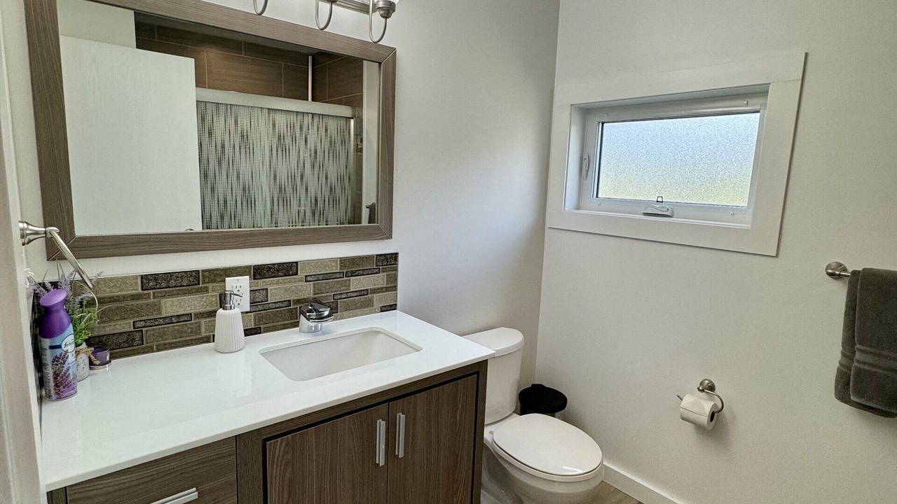 Photo of Bathroom in Valemount