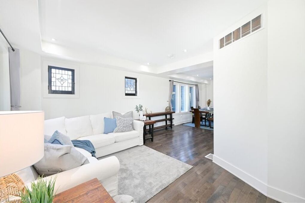 Photo of Livingroom in Hamilton