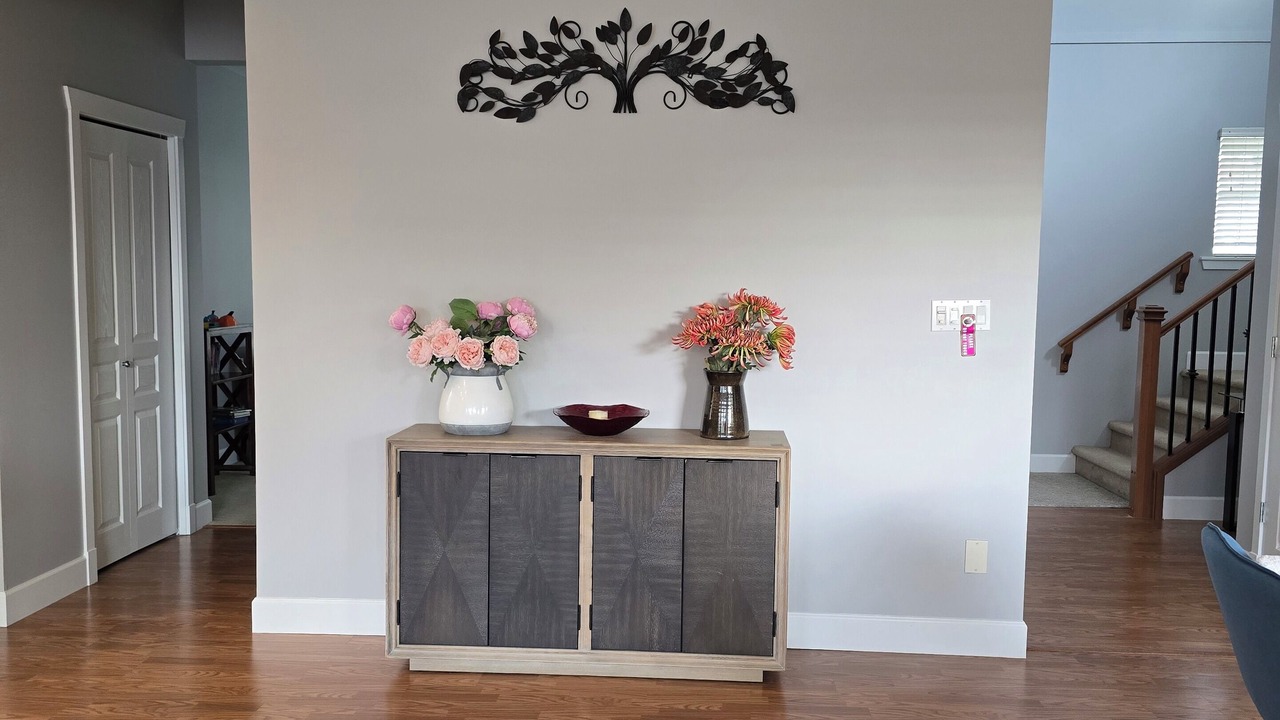 Photo of Livingroom in Southwest Gordon Estate