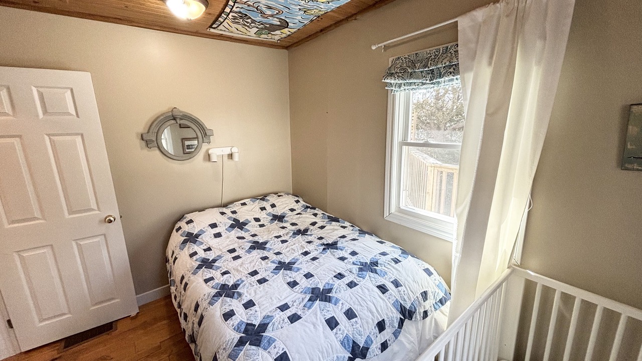 Photo of Bedroom in Normandale