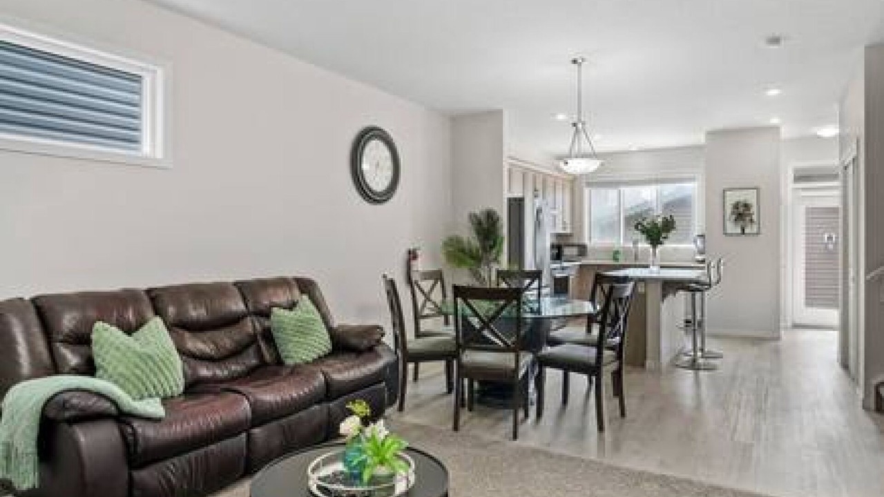 Photo of Livingroom in Southeast Calgary