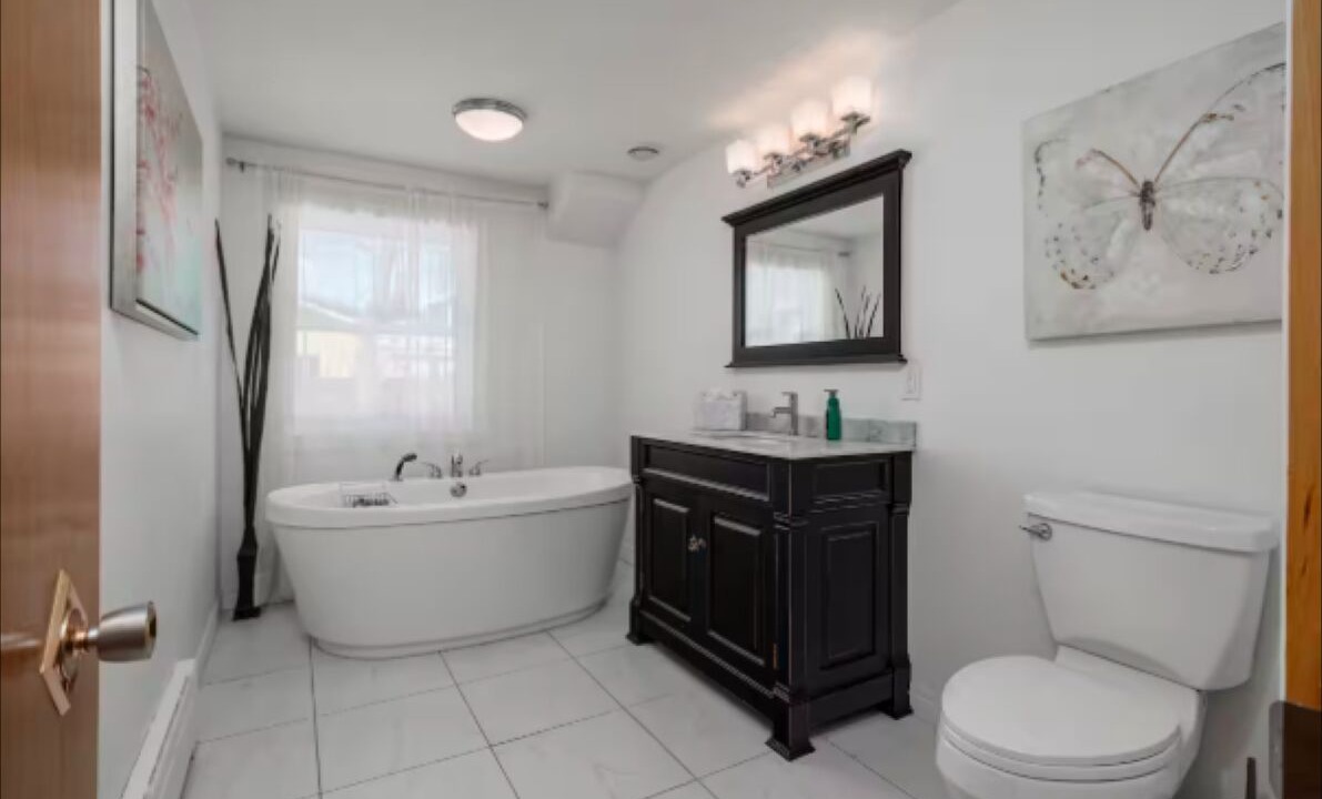 Photo of Bathroom in Waterford Valley