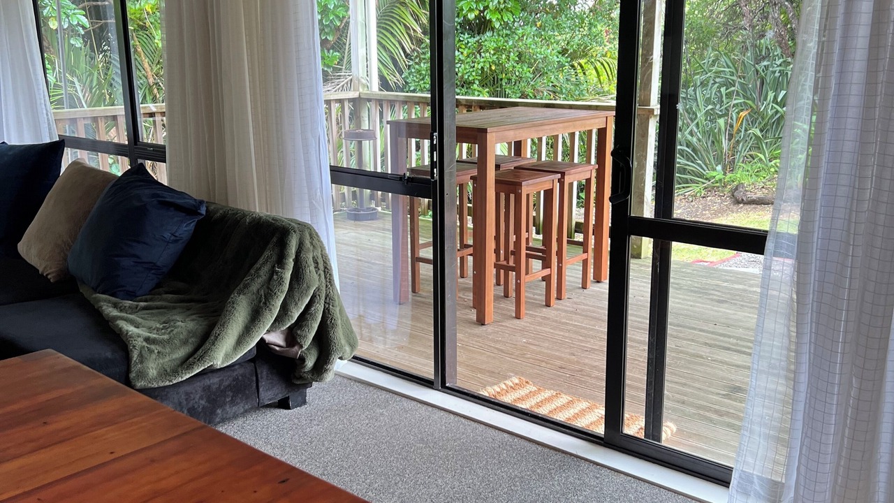 Photo of Livingroom in Tuateawa