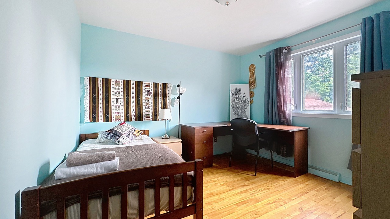 Photo of Bedroom in Laval