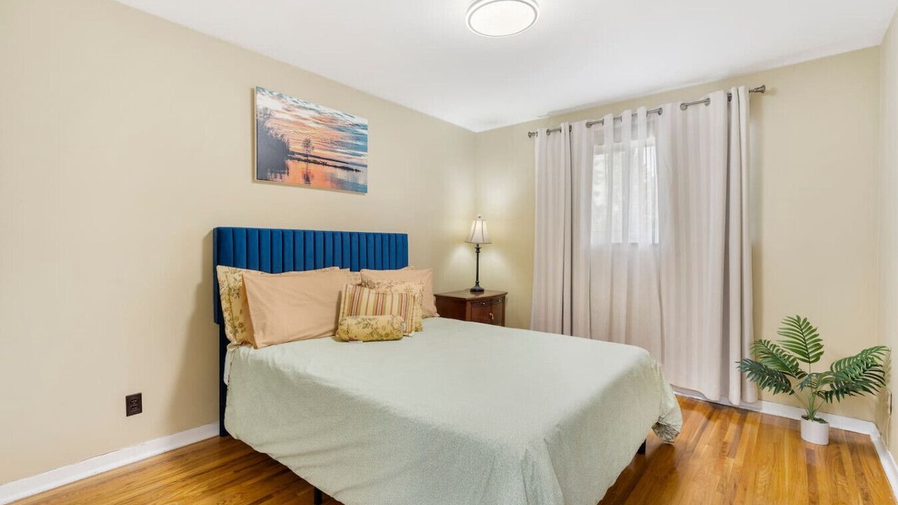 Photo of Bedroom in Applewood