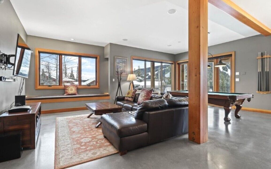 Photo of Livingroom in Sundance Estates