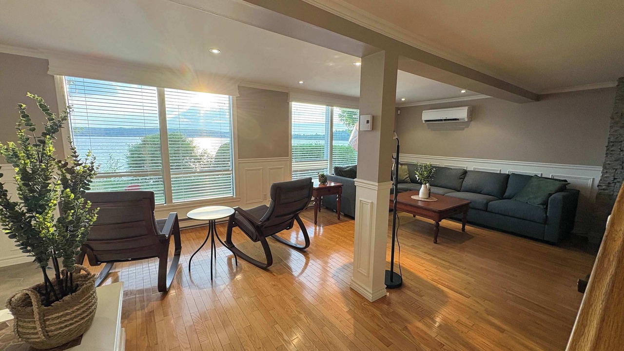 Photo of Livingroom in Sherbrooke