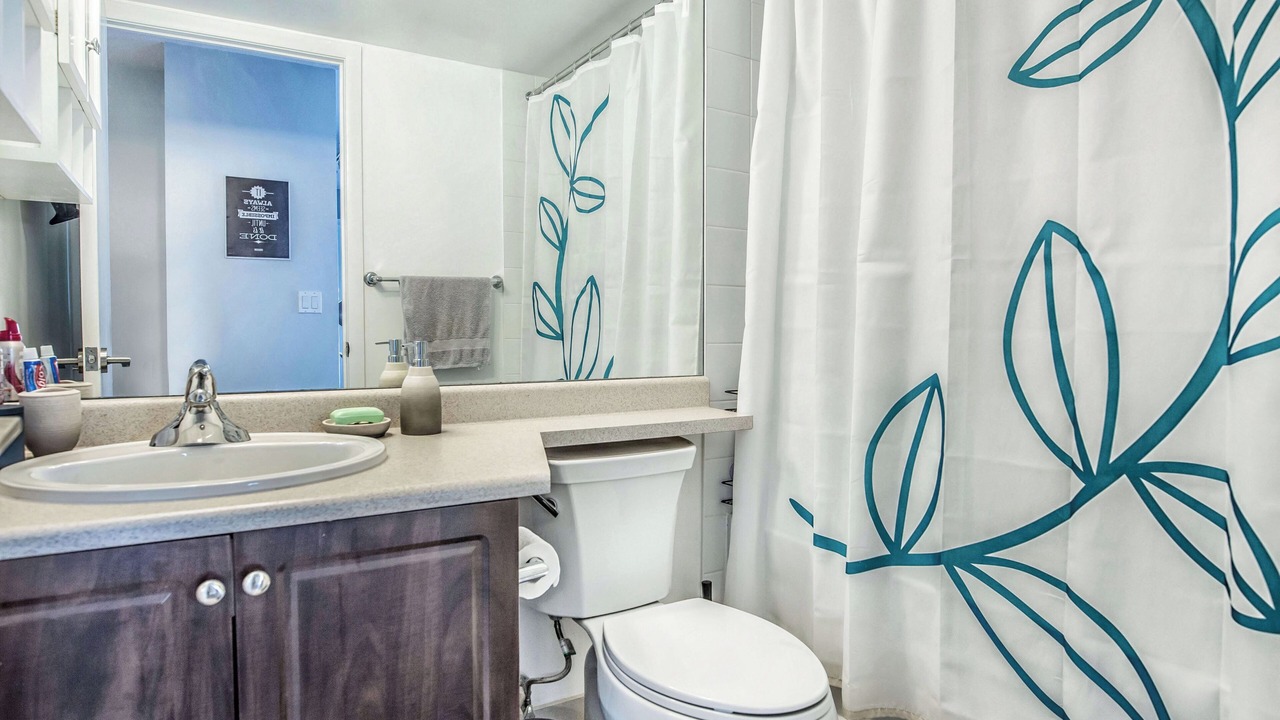 Photo of Bathroom in Bathurst Quay