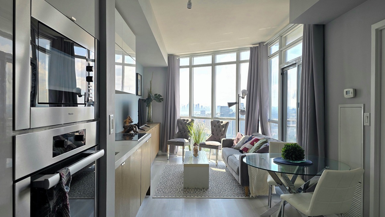 Photo of Livingroom in CityPlace
