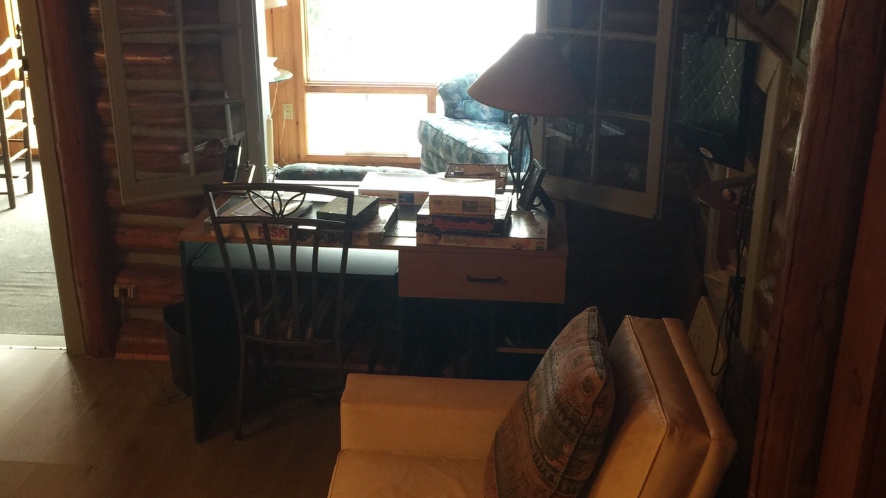 Photo of Livingroom in Armour