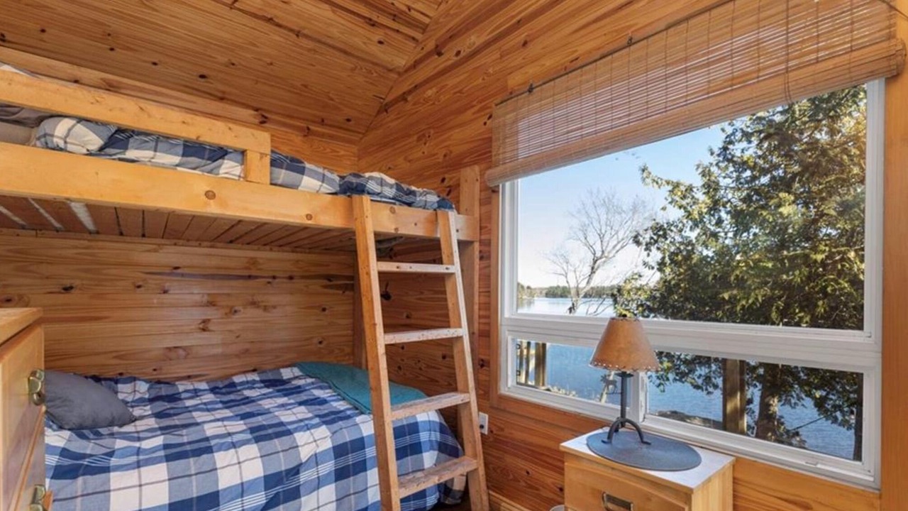 Photo of Bedroom in McKellar