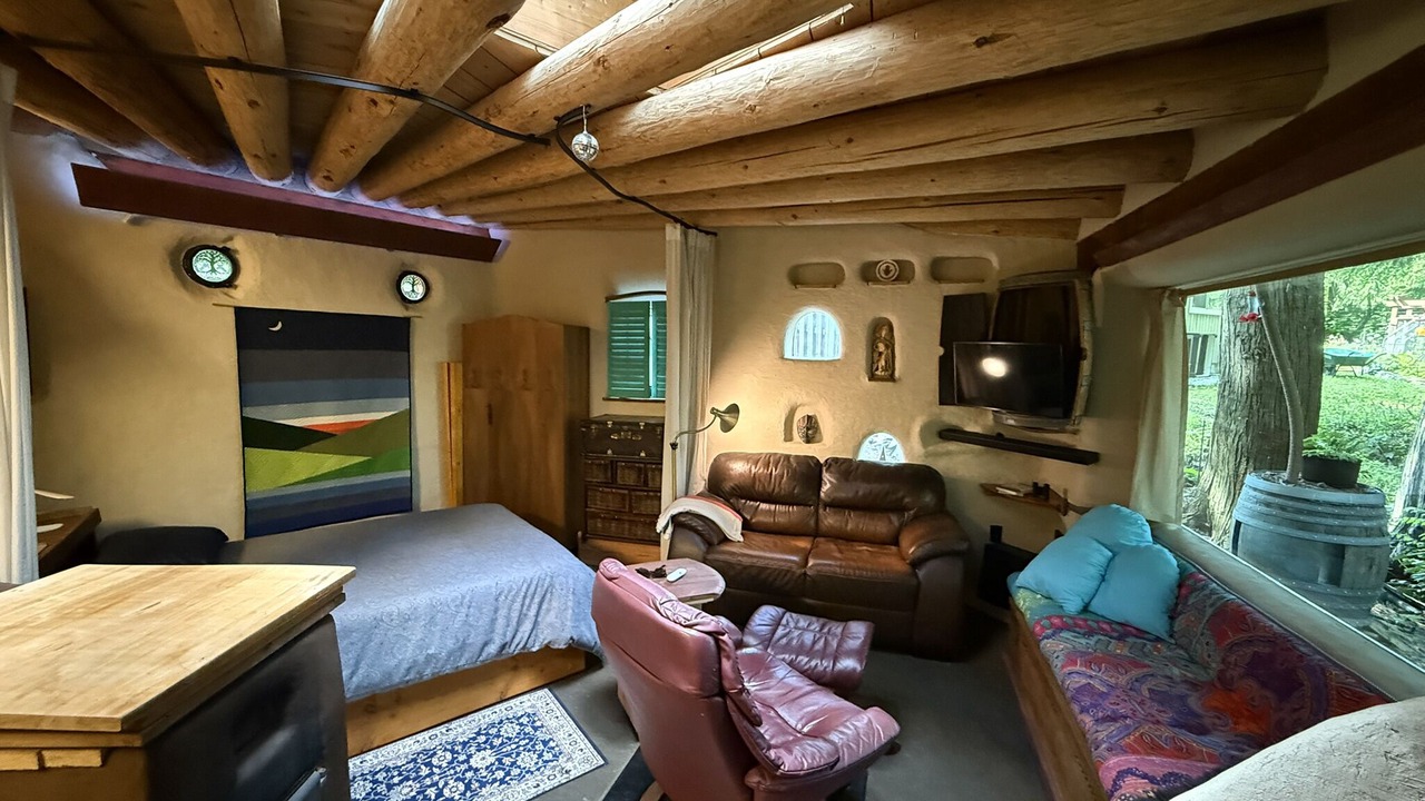 Photo of Bedroom in Shawnigan Lake