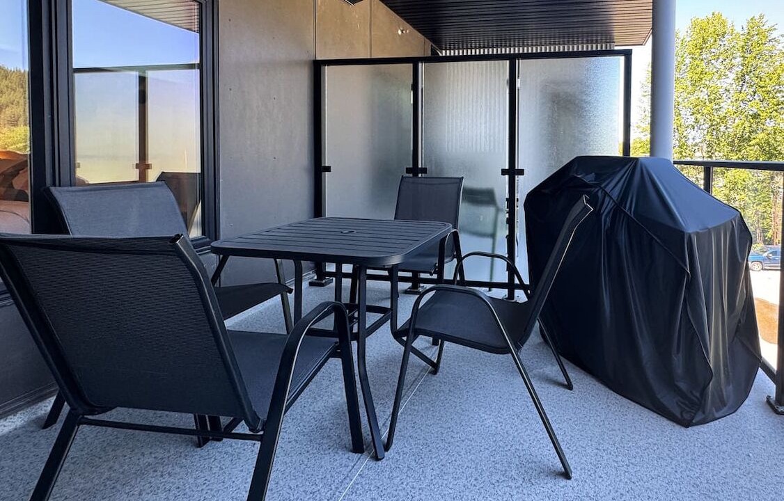 Photo of Outdoor in Golden