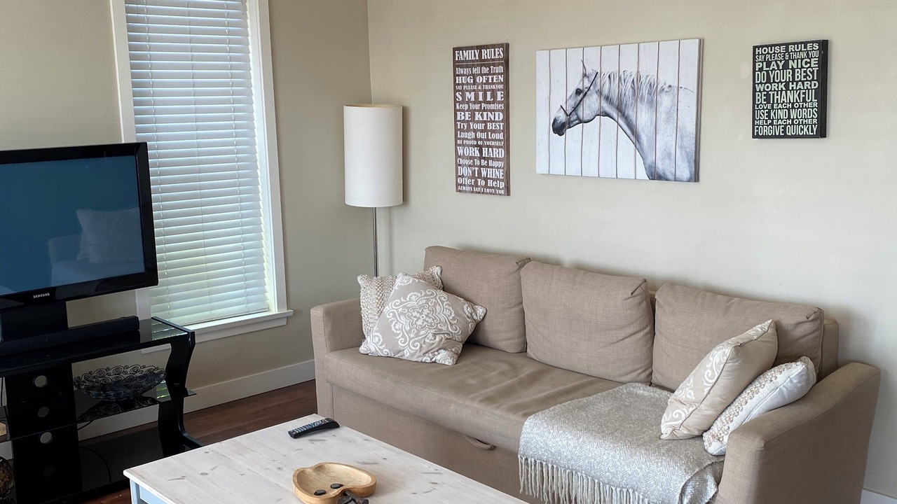 Photo of Livingroom in Central Okanagan