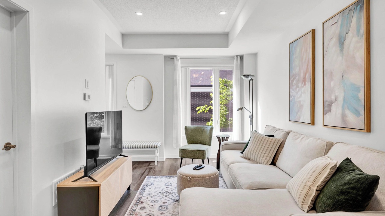 Photo of Livingroom in New Toronto
