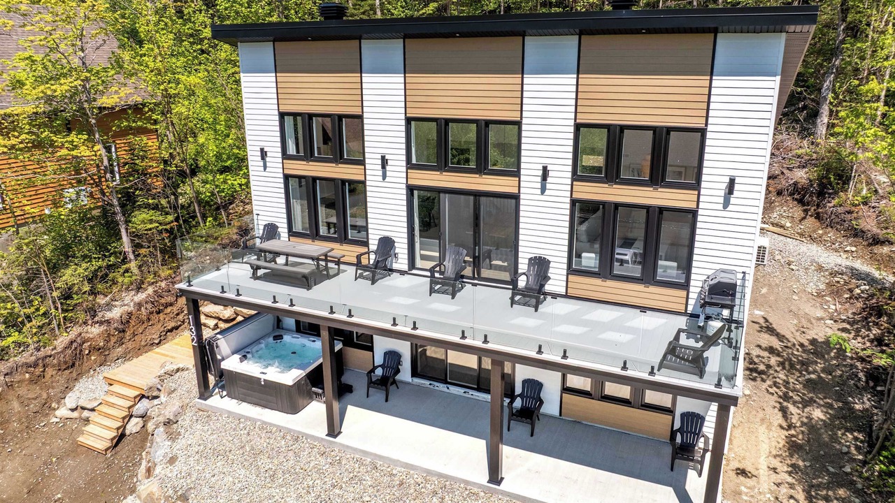 Photo of Patio Balcony in Notre-Dame-Auxiliatrice-de-Buckland