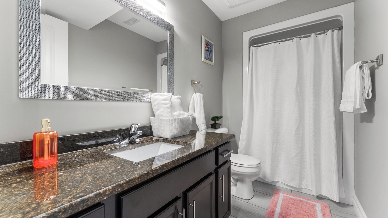 Photo of Bathroom in Amherstburg