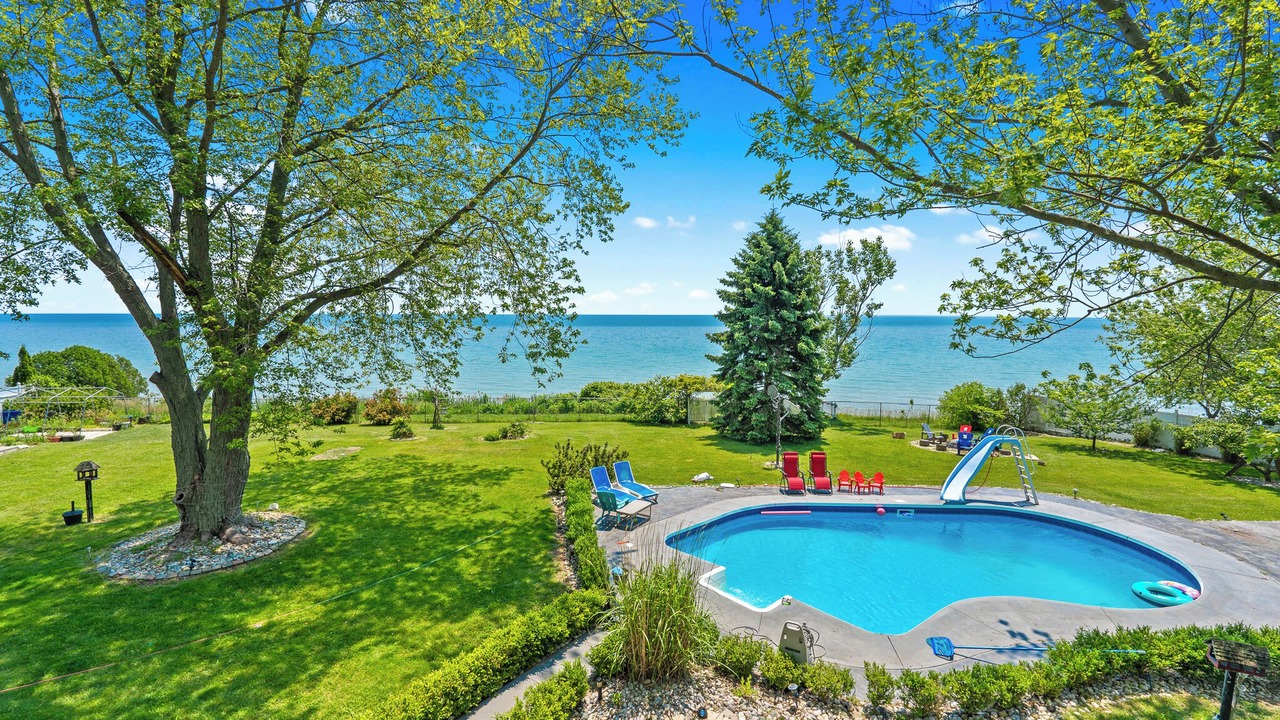 Photo of Outdoor in Romney