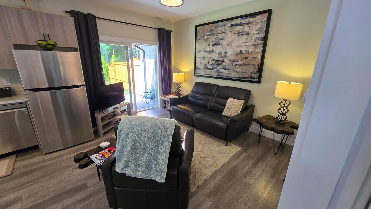Photo of Livingroom in Shawnigan Lake