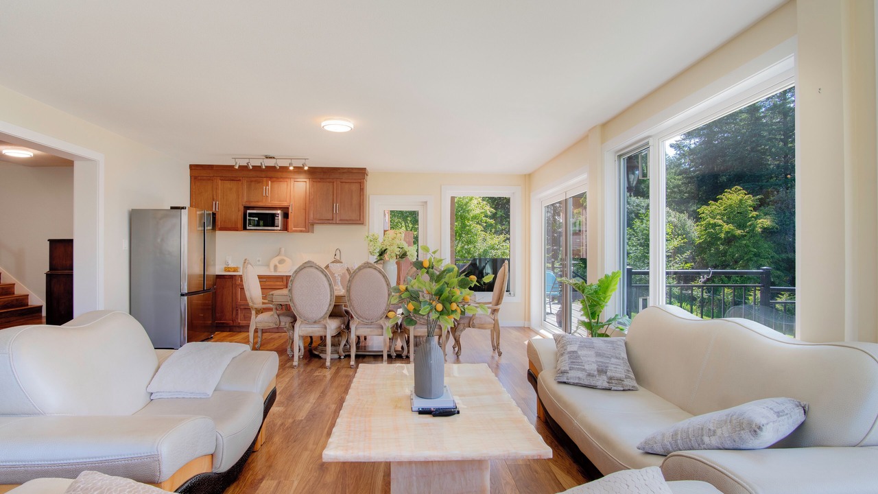 Photo of Livingroom in Juan de Fuca Electoral Area