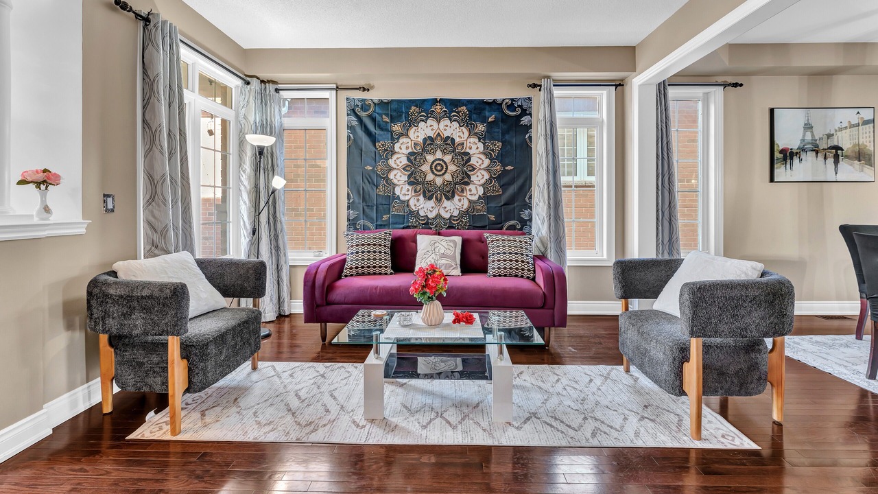 Photo of Livingroom in Durham Region