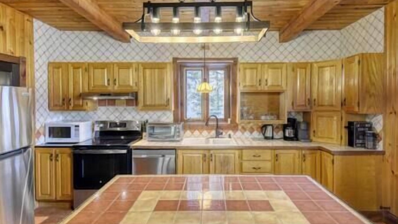 Photo of Kitchen in St-Adolphe-d'Howard