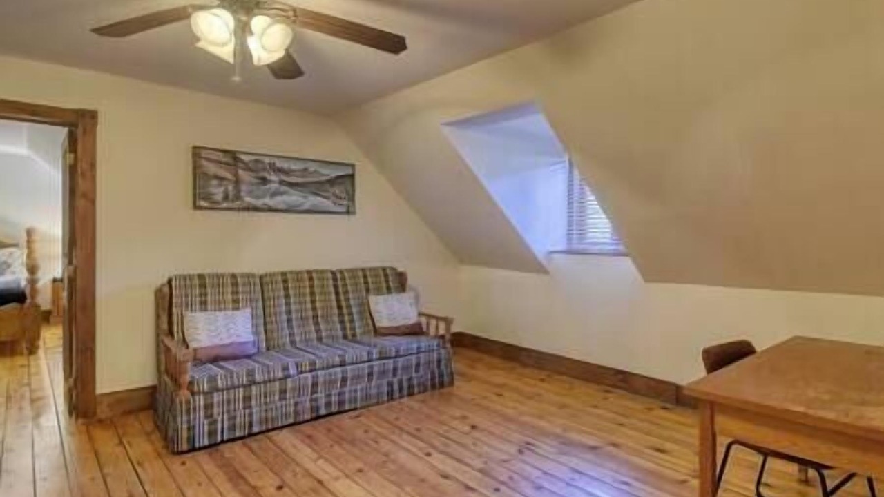 Photo of Livingroom in St-Adolphe-d'Howard
