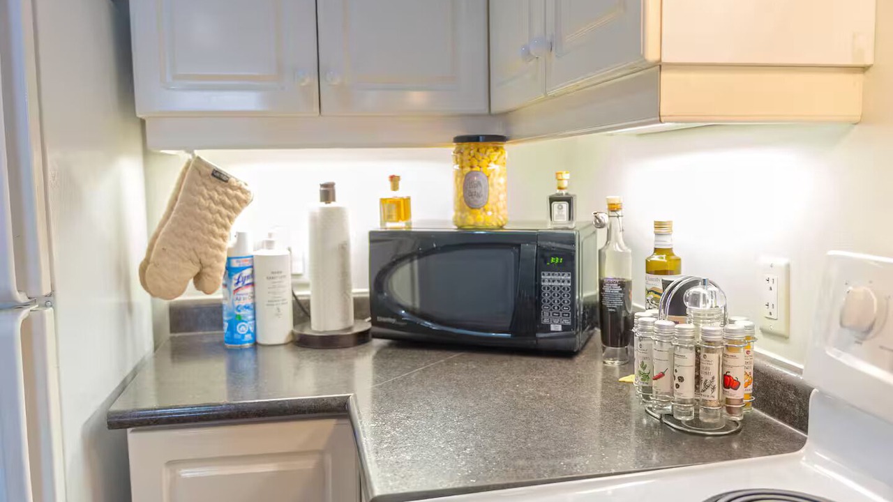 Photo of Kitchen in Church and Wellesley
