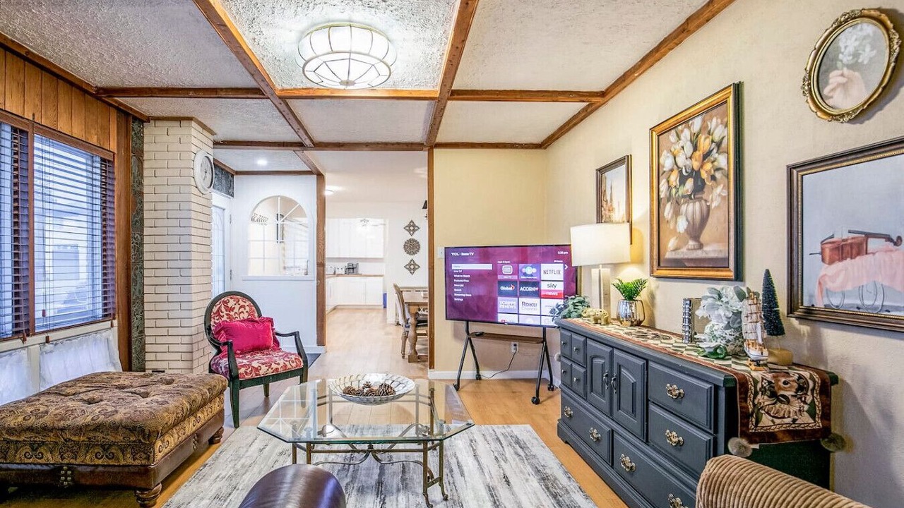 Photo of Livingroom in Brossard