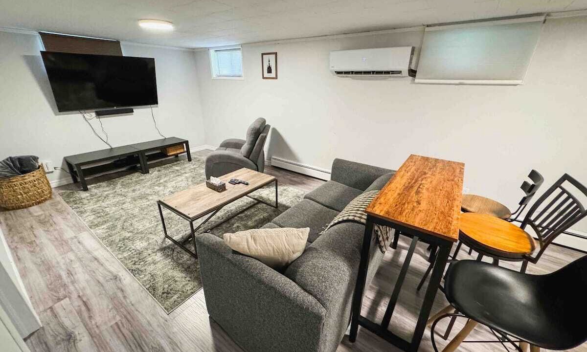 Photo of Livingroom in Dartmouth