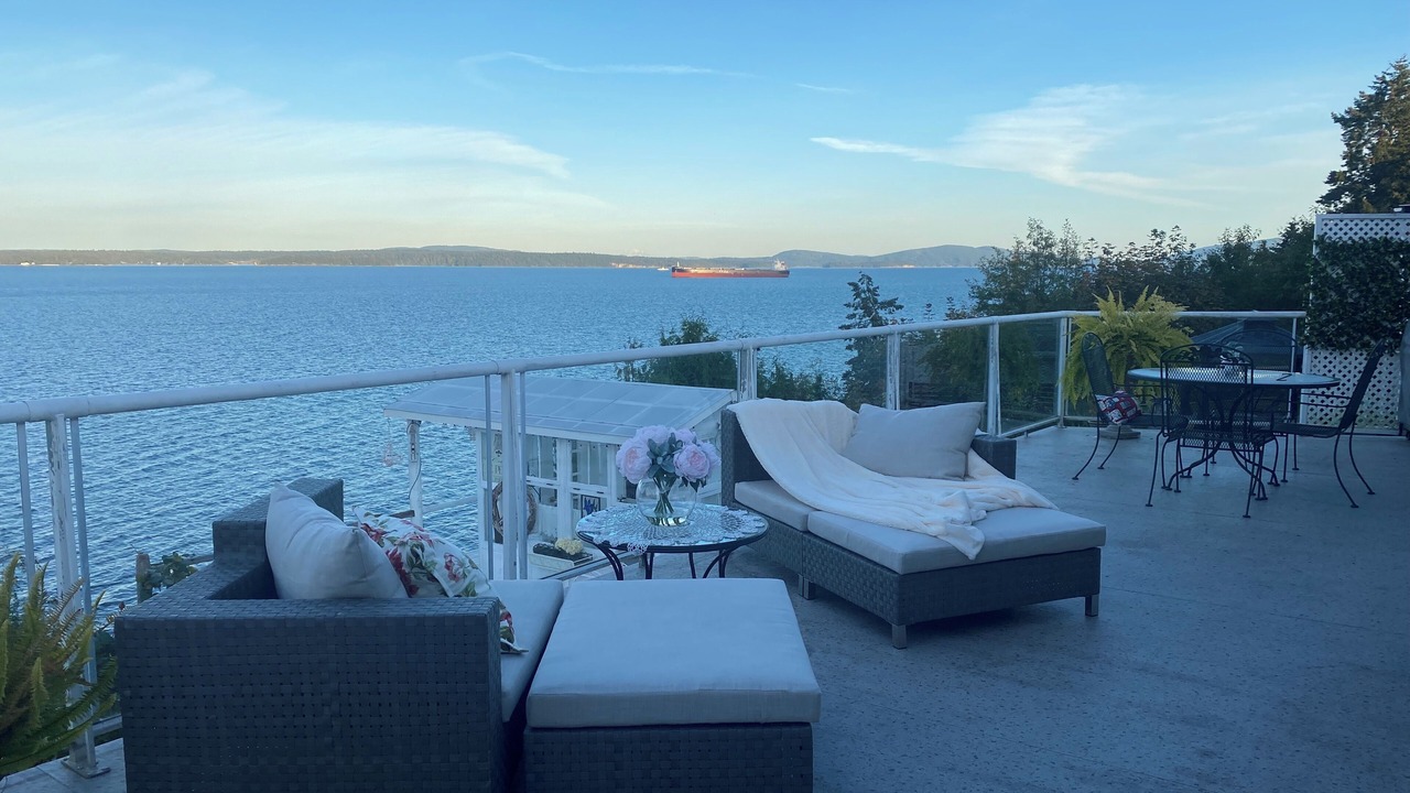Photo of Patio Balcony in Chemainus