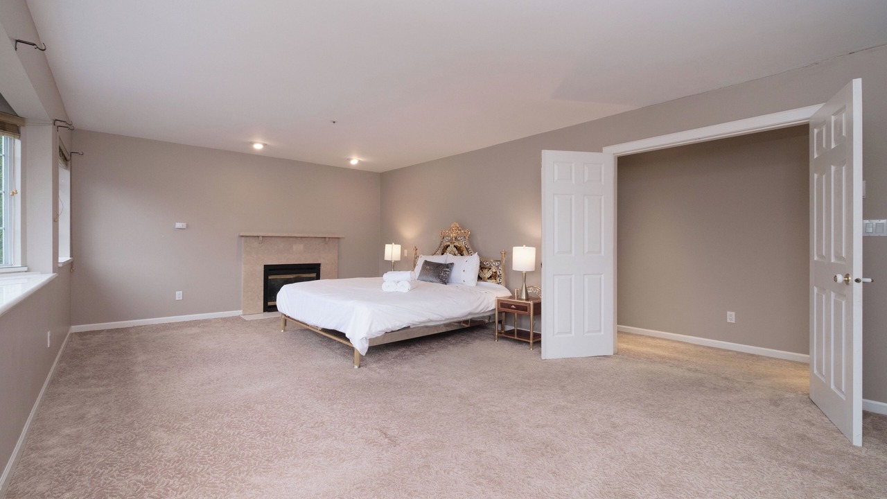 Photo of Bedroom in Oakridge