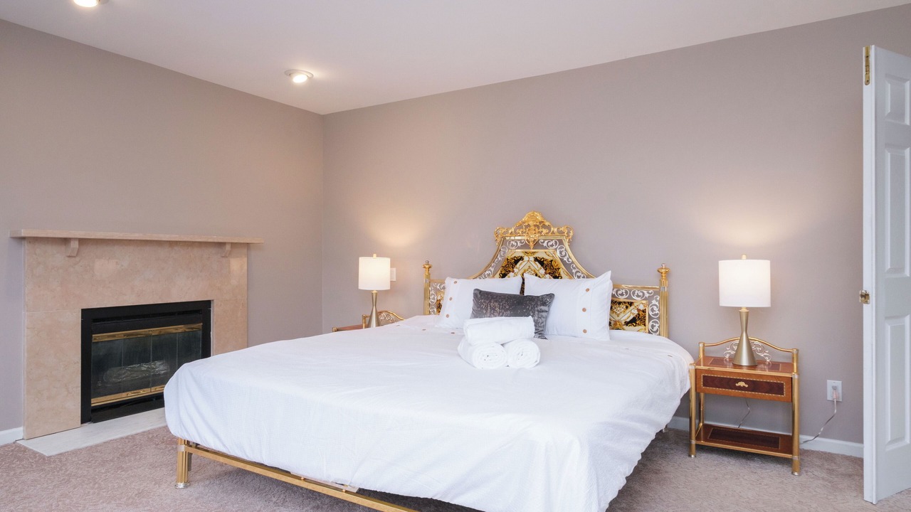 Photo of Bedroom in Oakridge