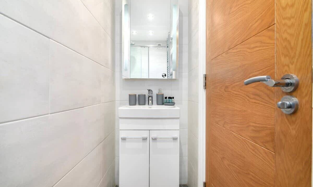 Photo of Bathroom in Weavers