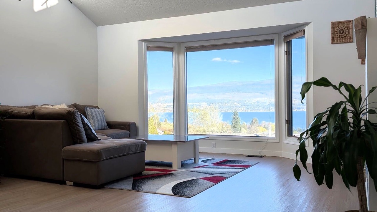 Photo of Livingroom in Central Okanagan