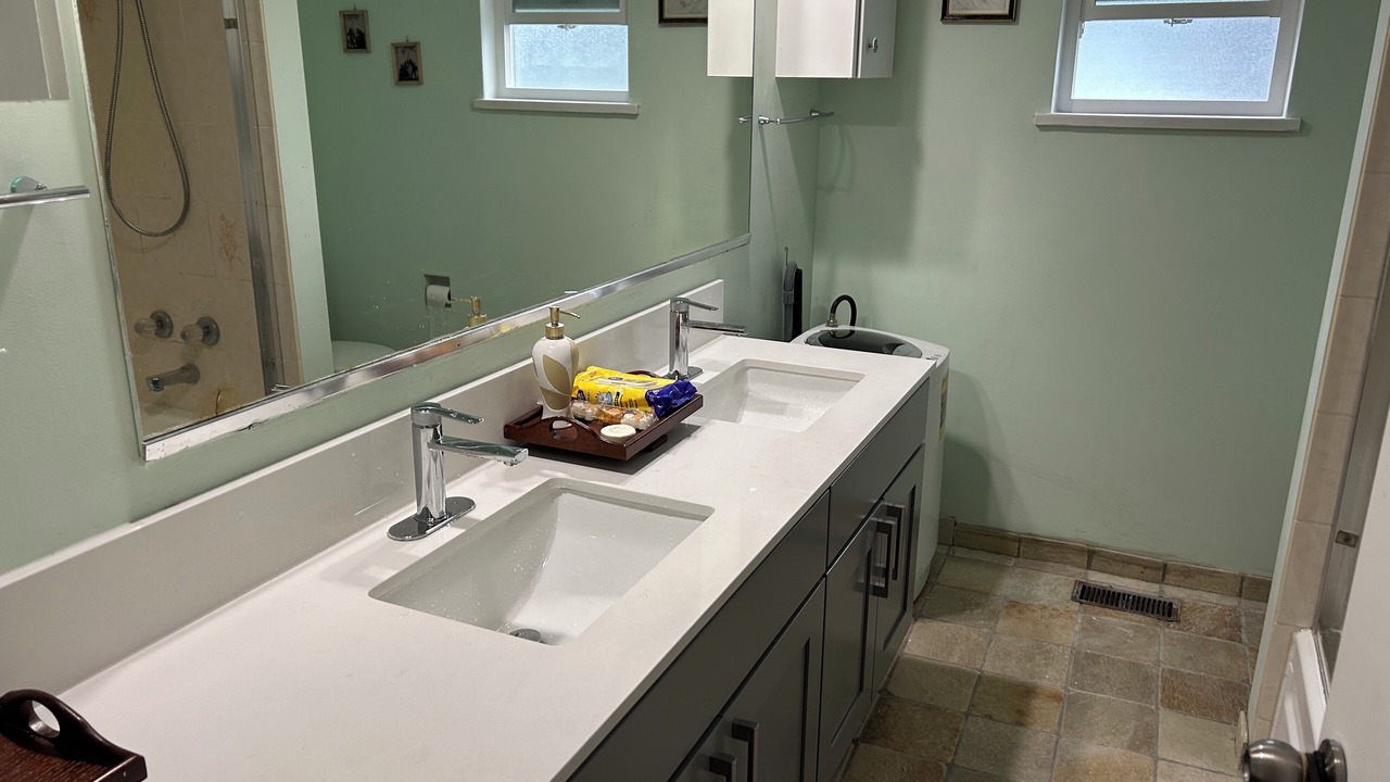 Photo of Bathroom in Marpole