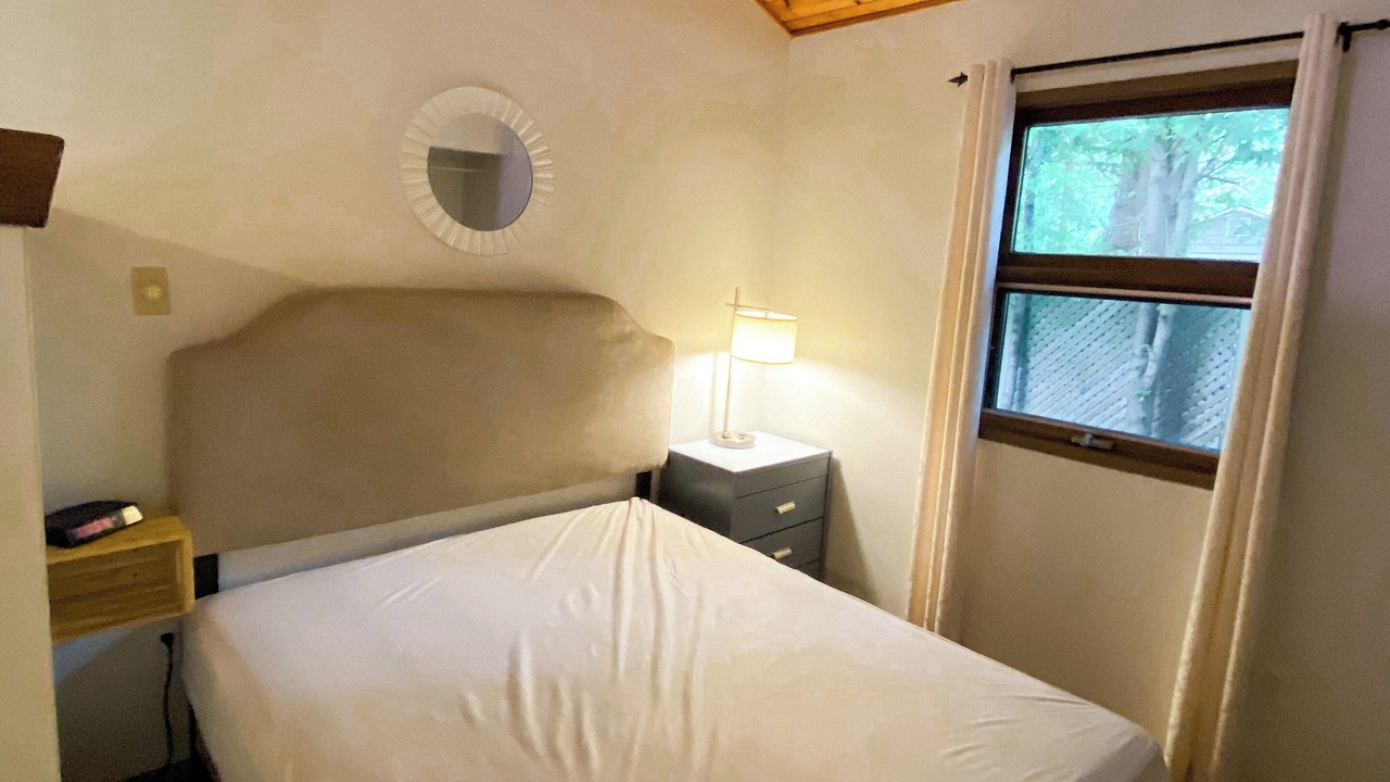 Photo of Bedroom in Sauble Beach