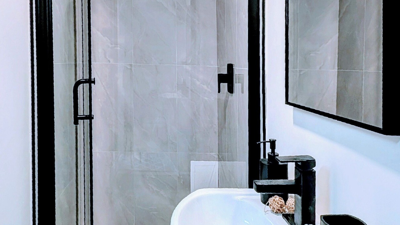 Photo of Bathroom in Upper Lonsdale