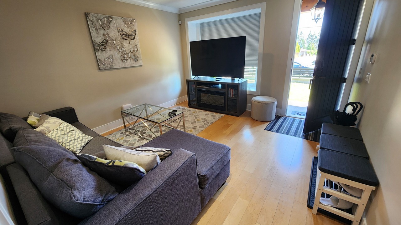 Photo of Livingroom in Burnaby