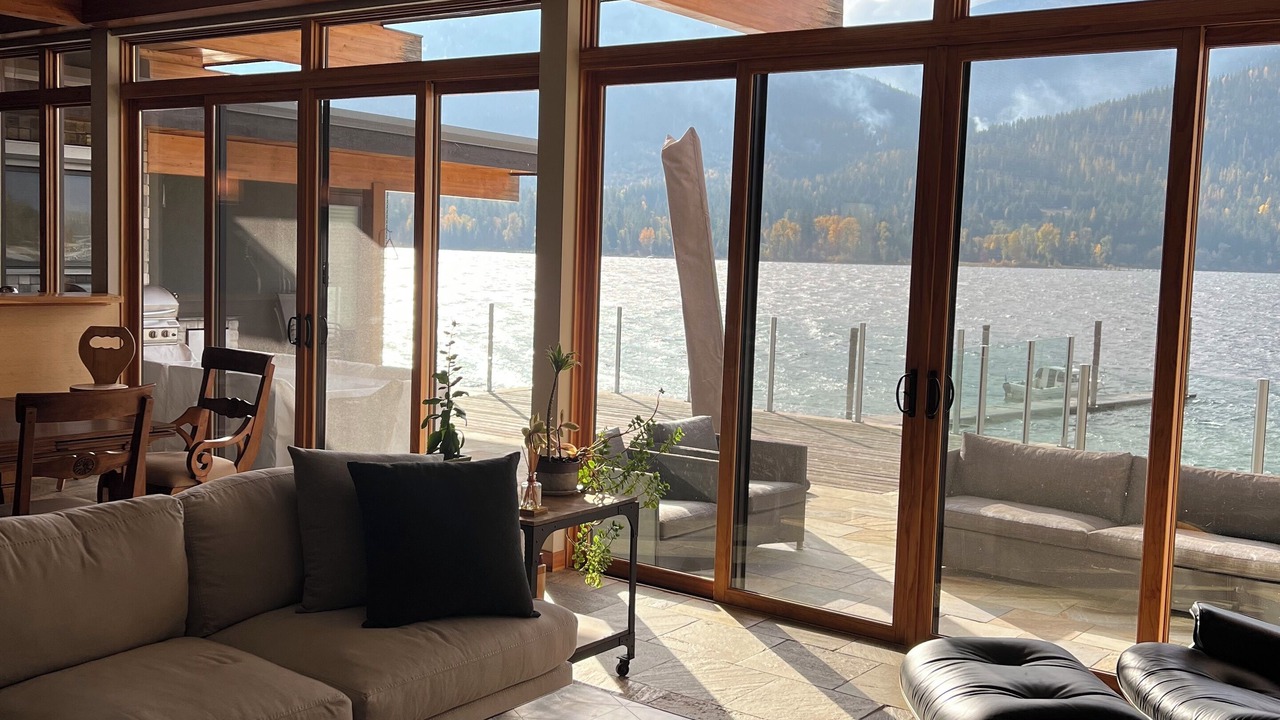Photo of Livingroom in Central Kootenay