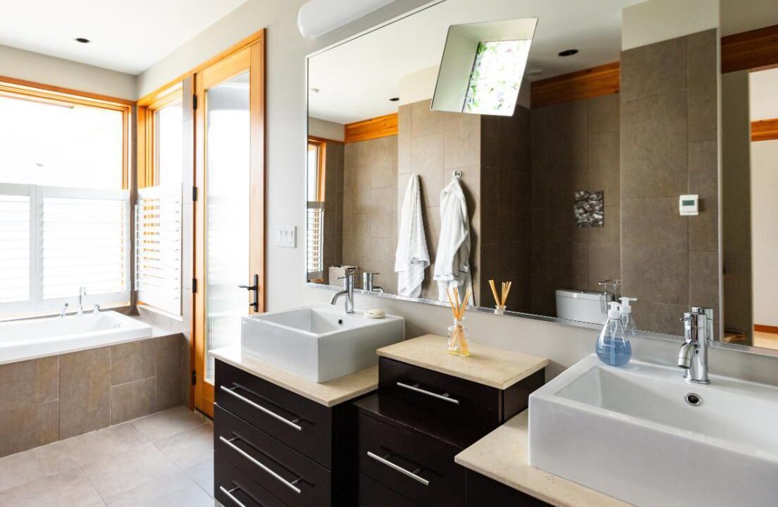 Photo of Bathroom in Central Kootenay