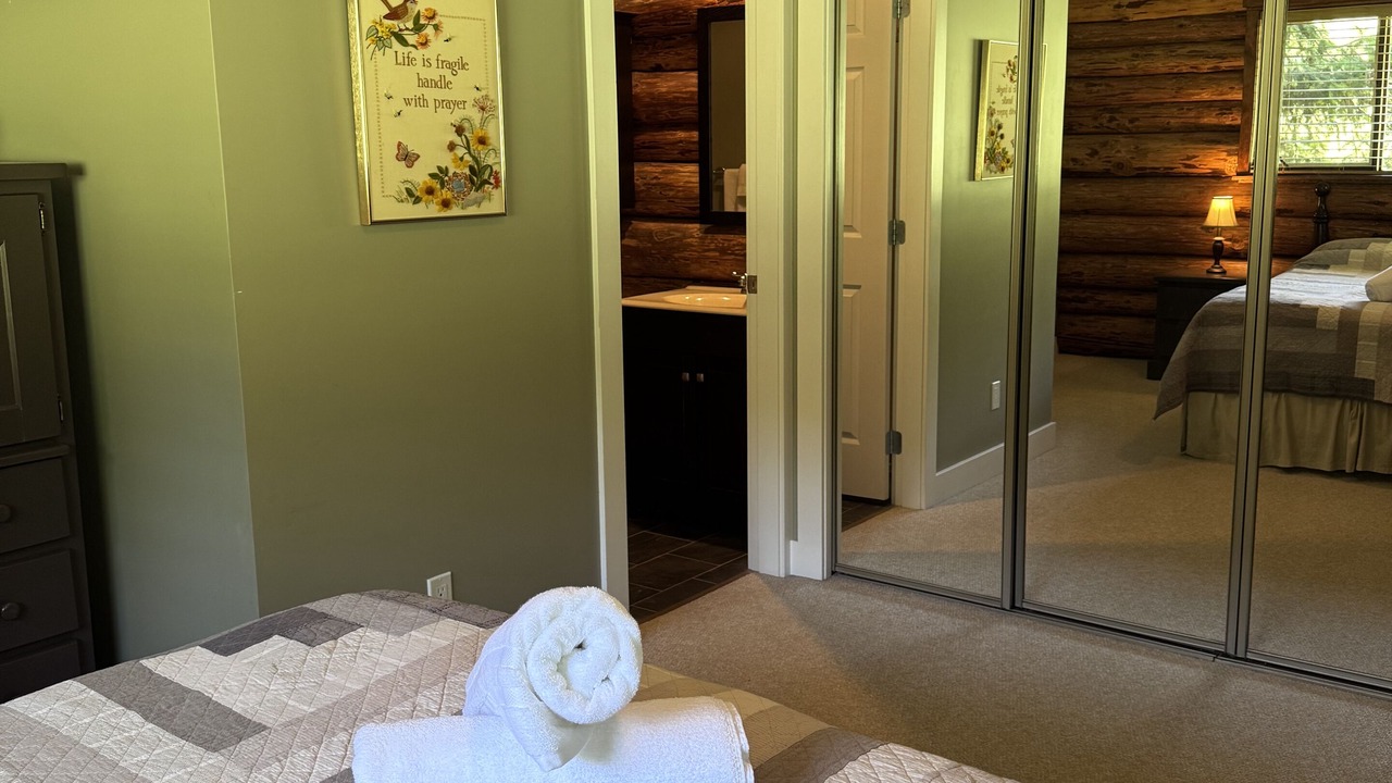 Photo of Bedroom in Anglemont