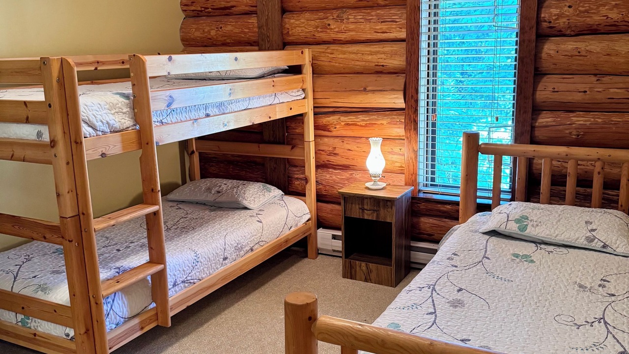 Photo of Bedroom in Anglemont