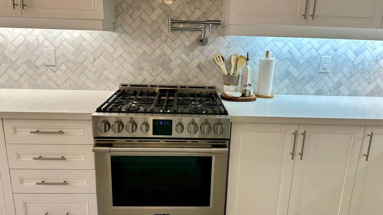 Photo of Kitchen in Oakville