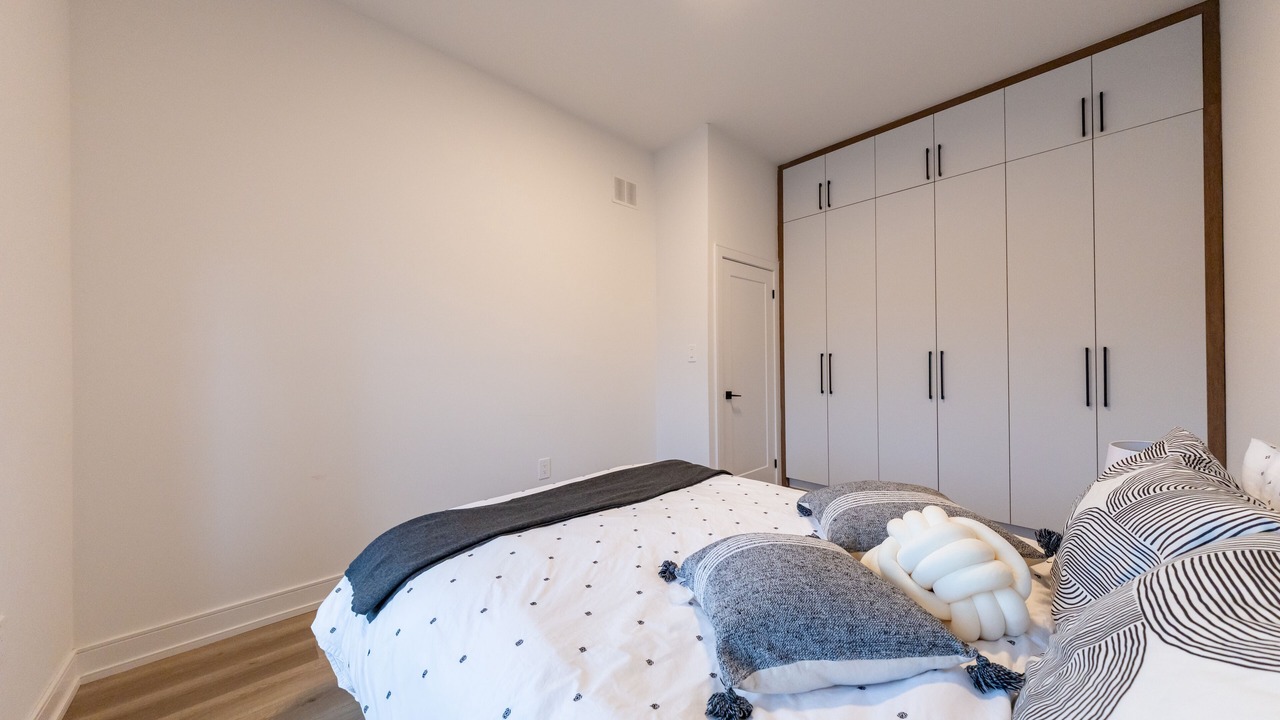 Photo of Bedroom in Cumberland Beach