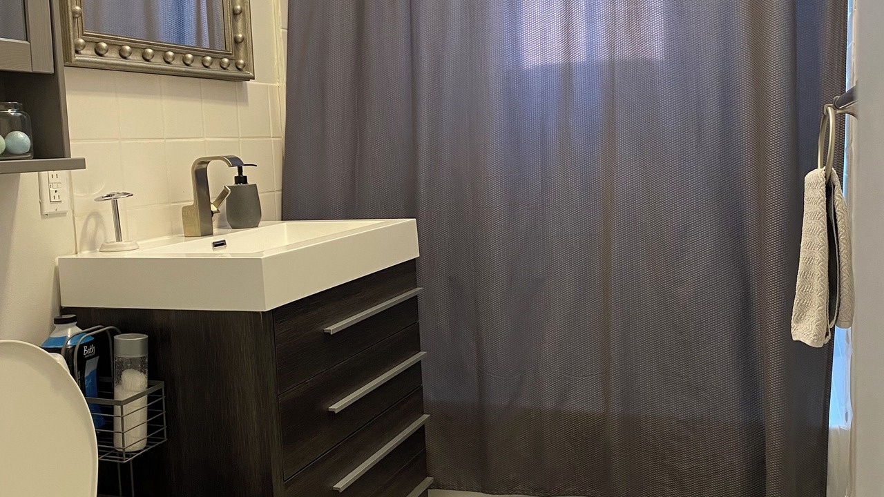 Photo of Bathroom in Terrebonne