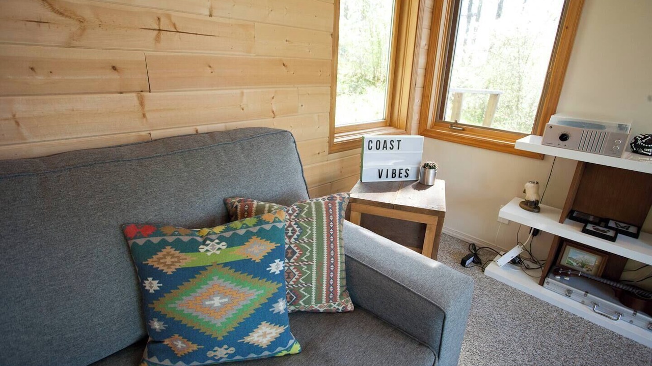Photo of Livingroom in Madeira Park