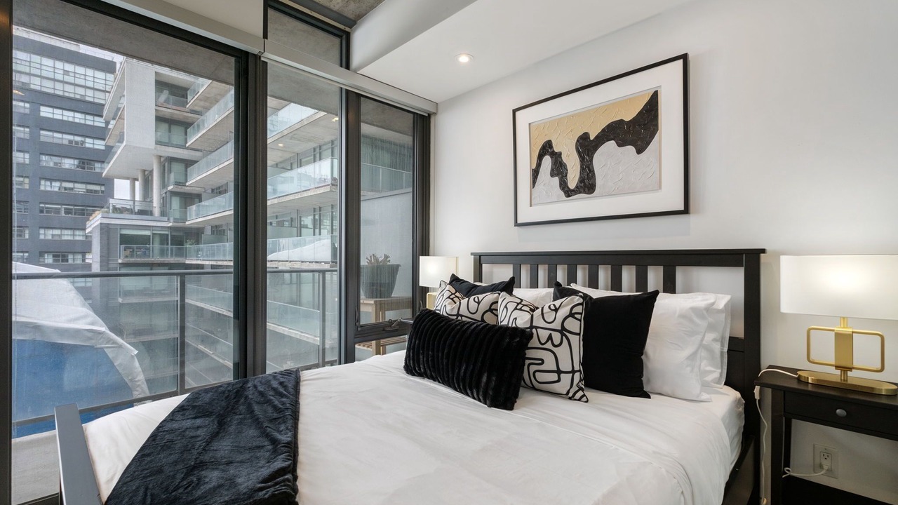 Photo of Bedroom in Fashion District